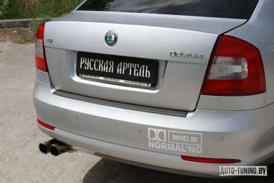 защитно-декоративная накладка на бампер Škoda Octavia (A5) 