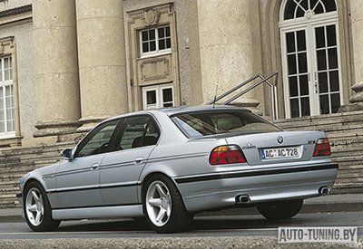 Юбка задняя BMW (7-ая серия) E38 
