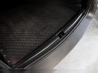 Защитная накладка на порожек багажника Renault Duster 